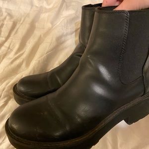 American Eagle Black Chelsea Boots🖤